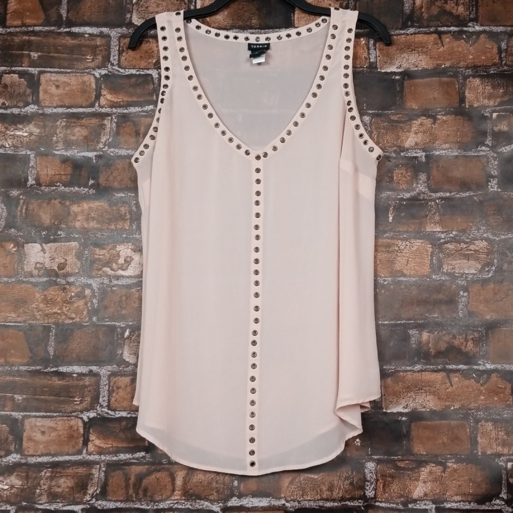 Torrid| Blush Sleeveless Grommet Tunic